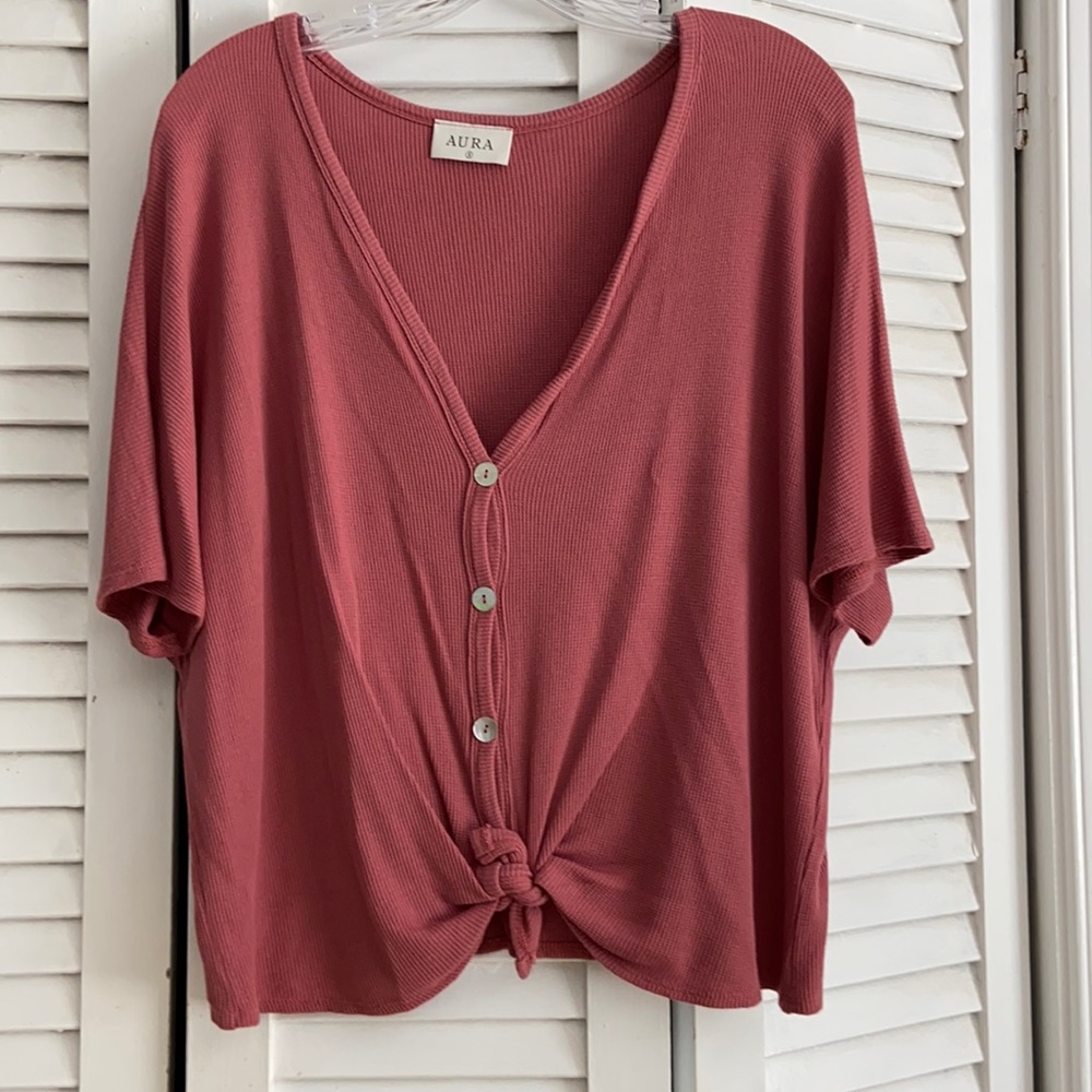 Pink lily tie tee